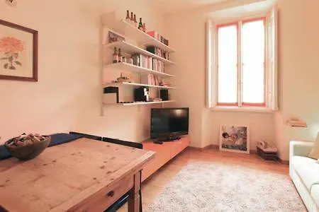 Apartment Appartamento Centro Storico Corso Magenta Cadorna Milan Italy